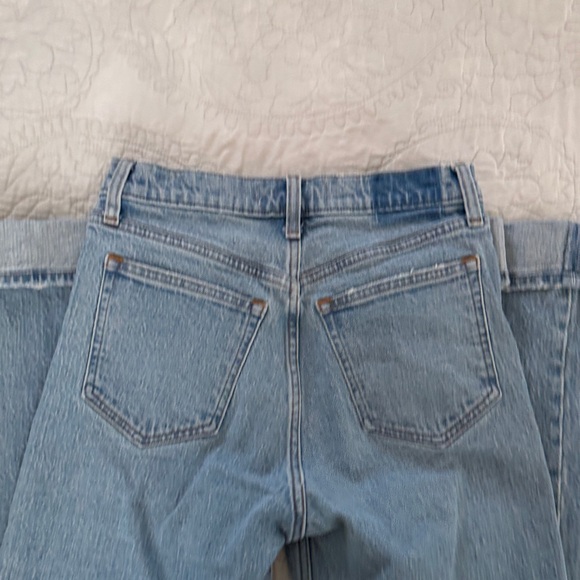 Abercrombie 90s relaxed high rise denim. Size 25 short - Picture 5 of 5